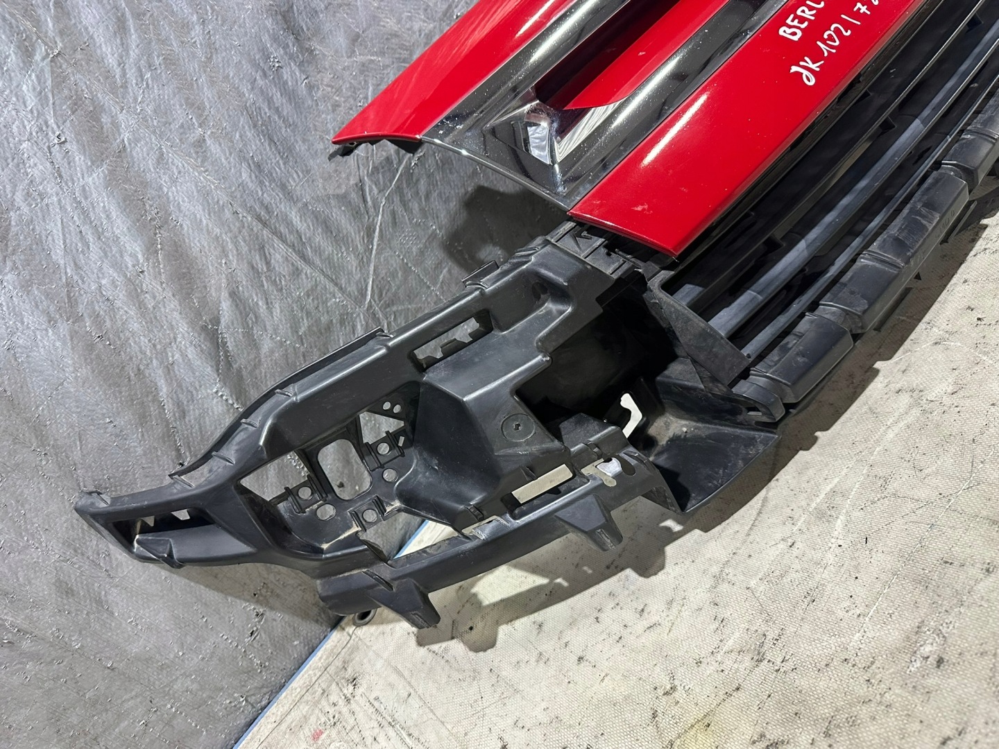 Grill Grill CITROEN BERLINGO II 2008R.