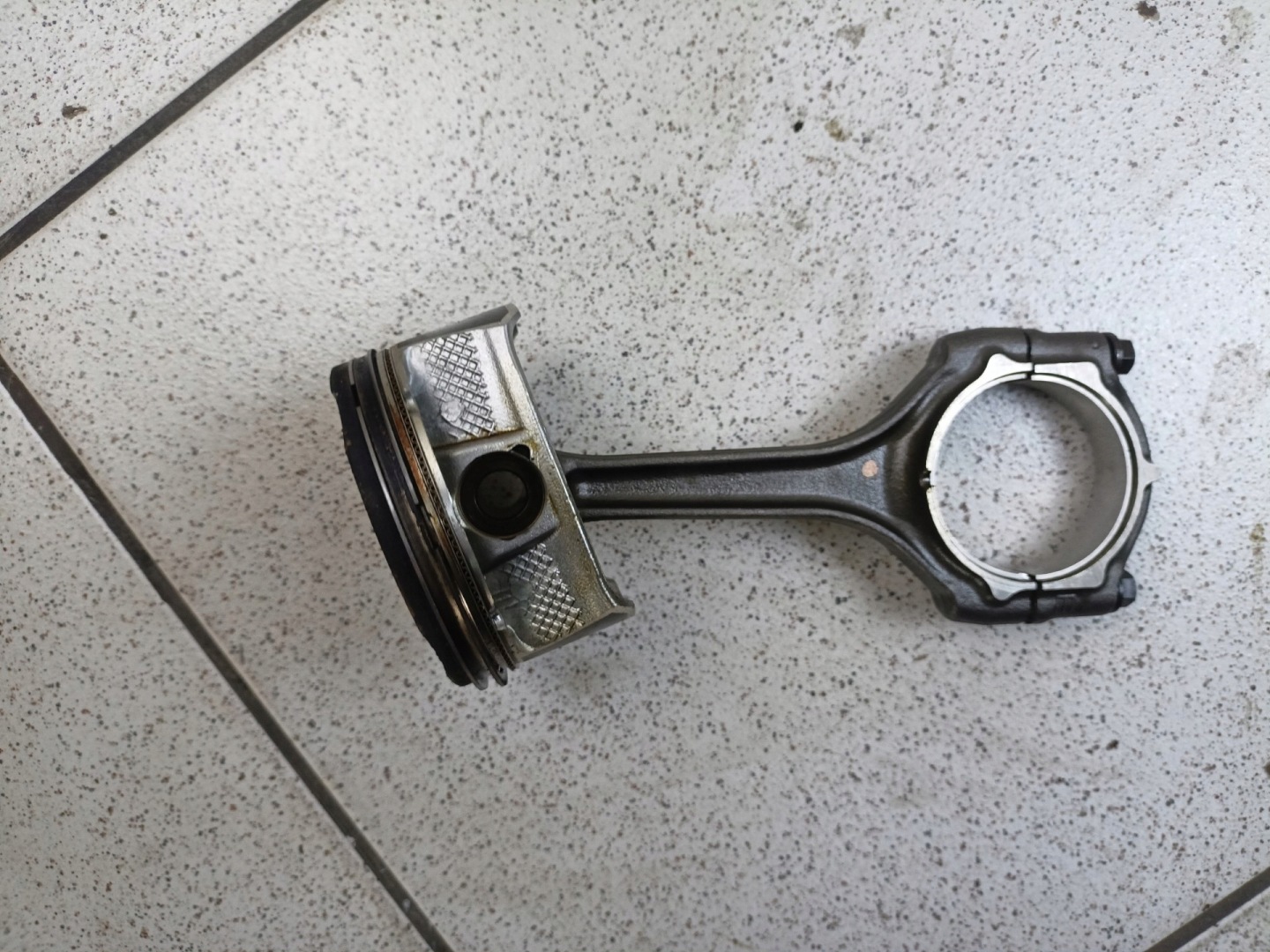 piston with connecting rod Dodge Grand Caravan 5 facelift 2015