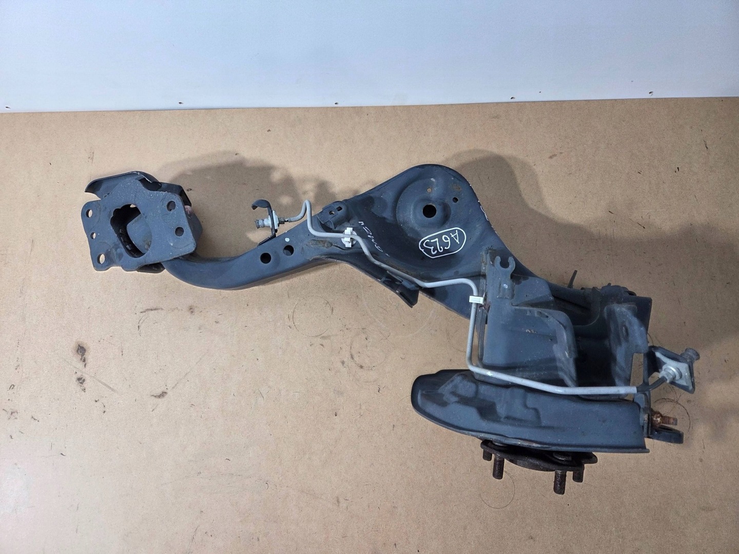 Nissan X-Trail T32 2WD swing rear left (A623)