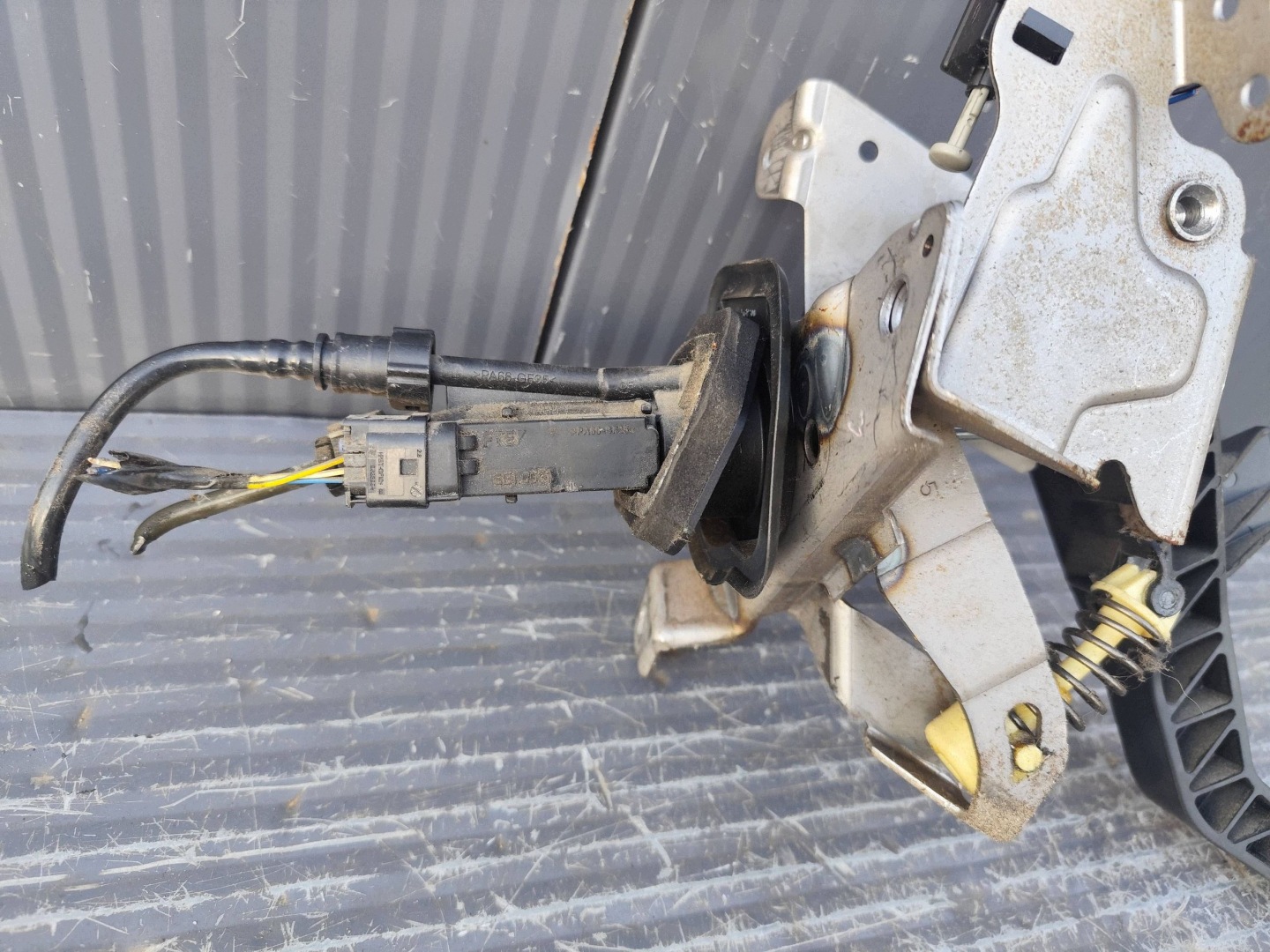 FORD TRANSIT CONNECT MK2 Kupplungspedal DV61-7B633-AC