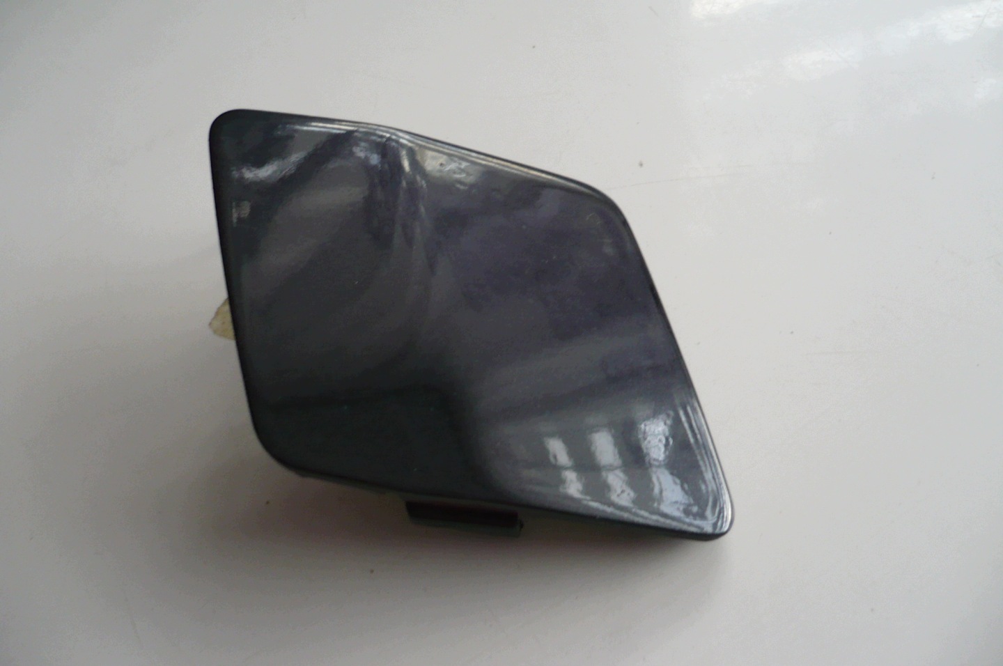 TOYOTA YARIS II 2 LIFT towing hook cap bumper front 08-11 R