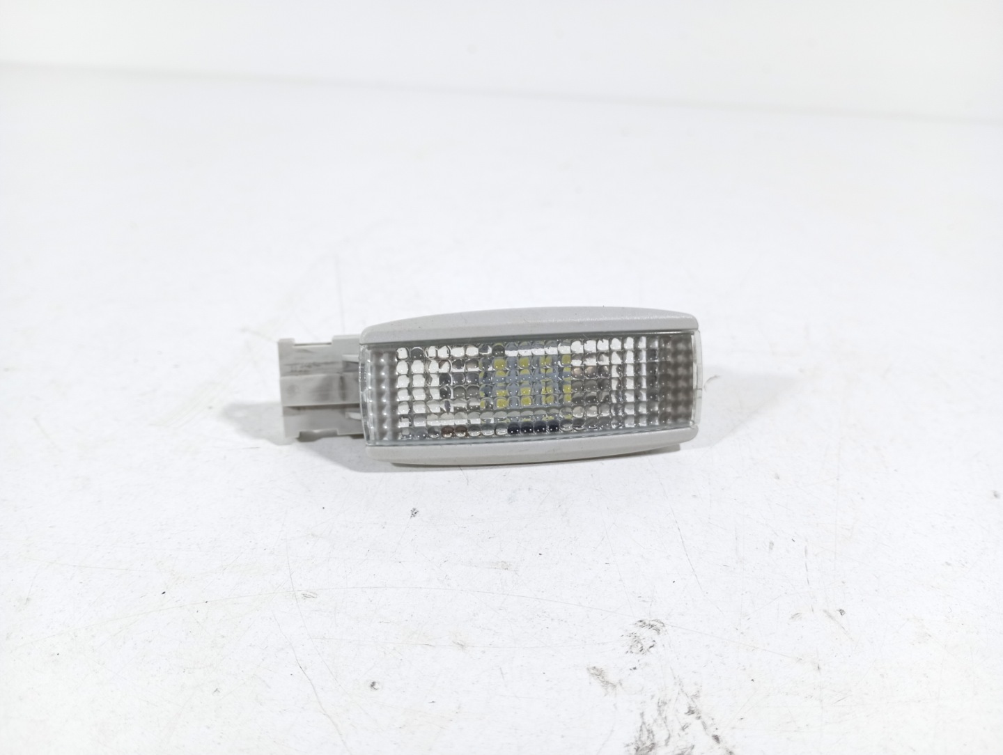 VW PASSAT B5 00-05 OSWIETLENIE cabs light inner OE 3B947113