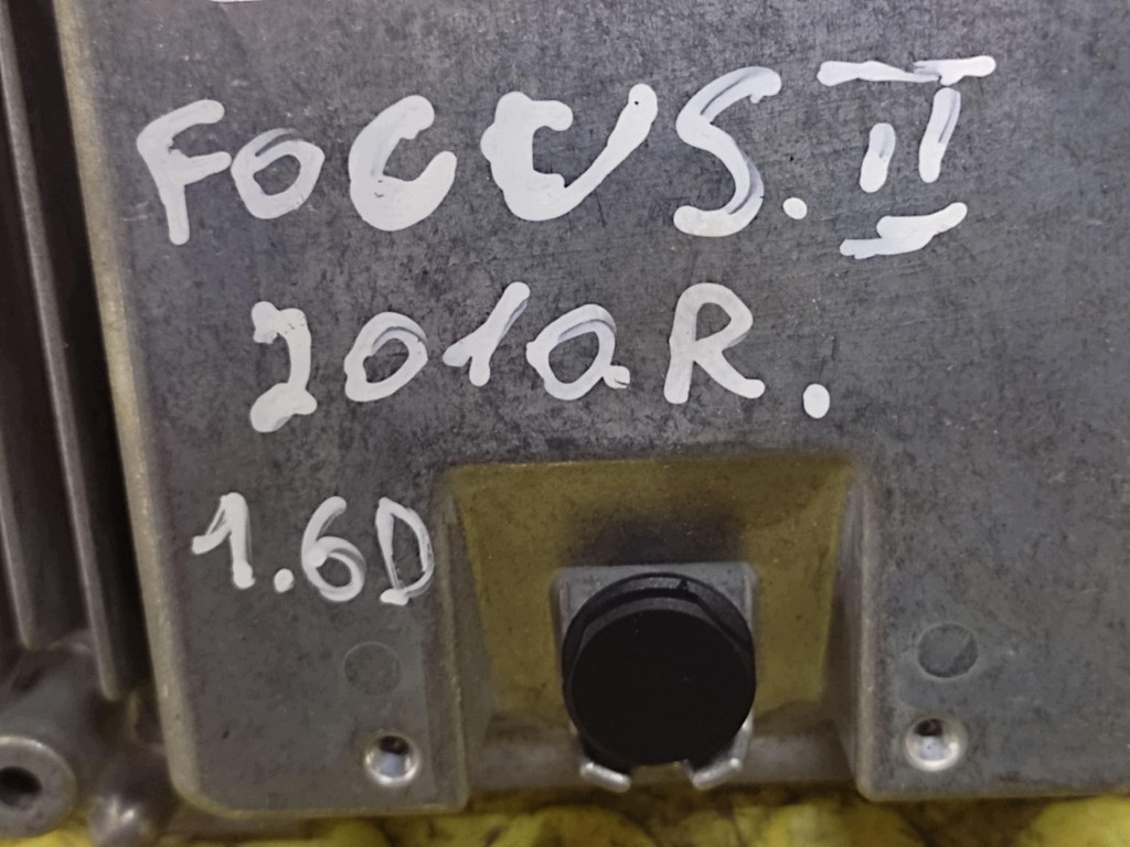 FORD FOCUS MK2 1.6 D control unit of the engine 0281017771
