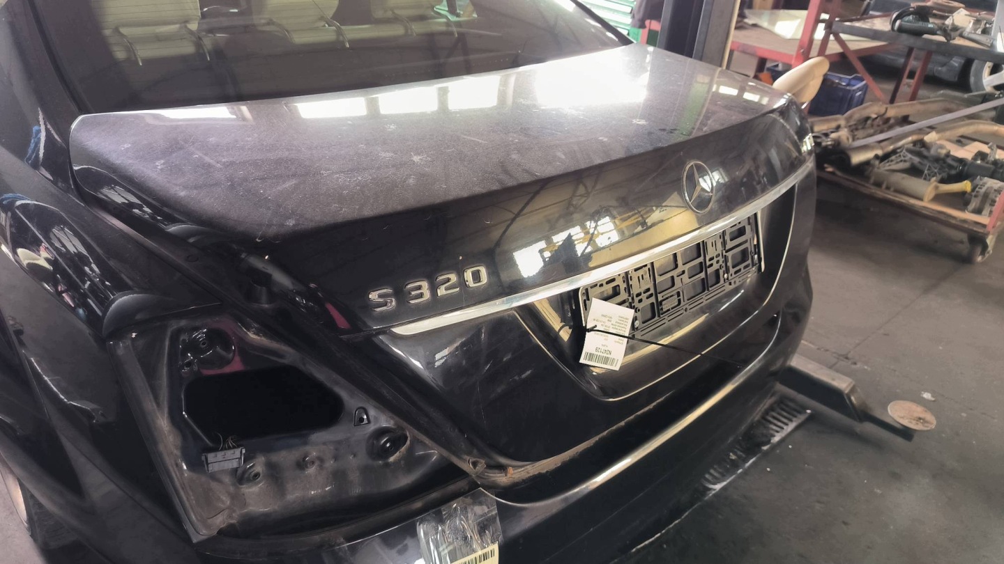 trunk door boot 197U Mercedes-BENZ S-KLASA W221