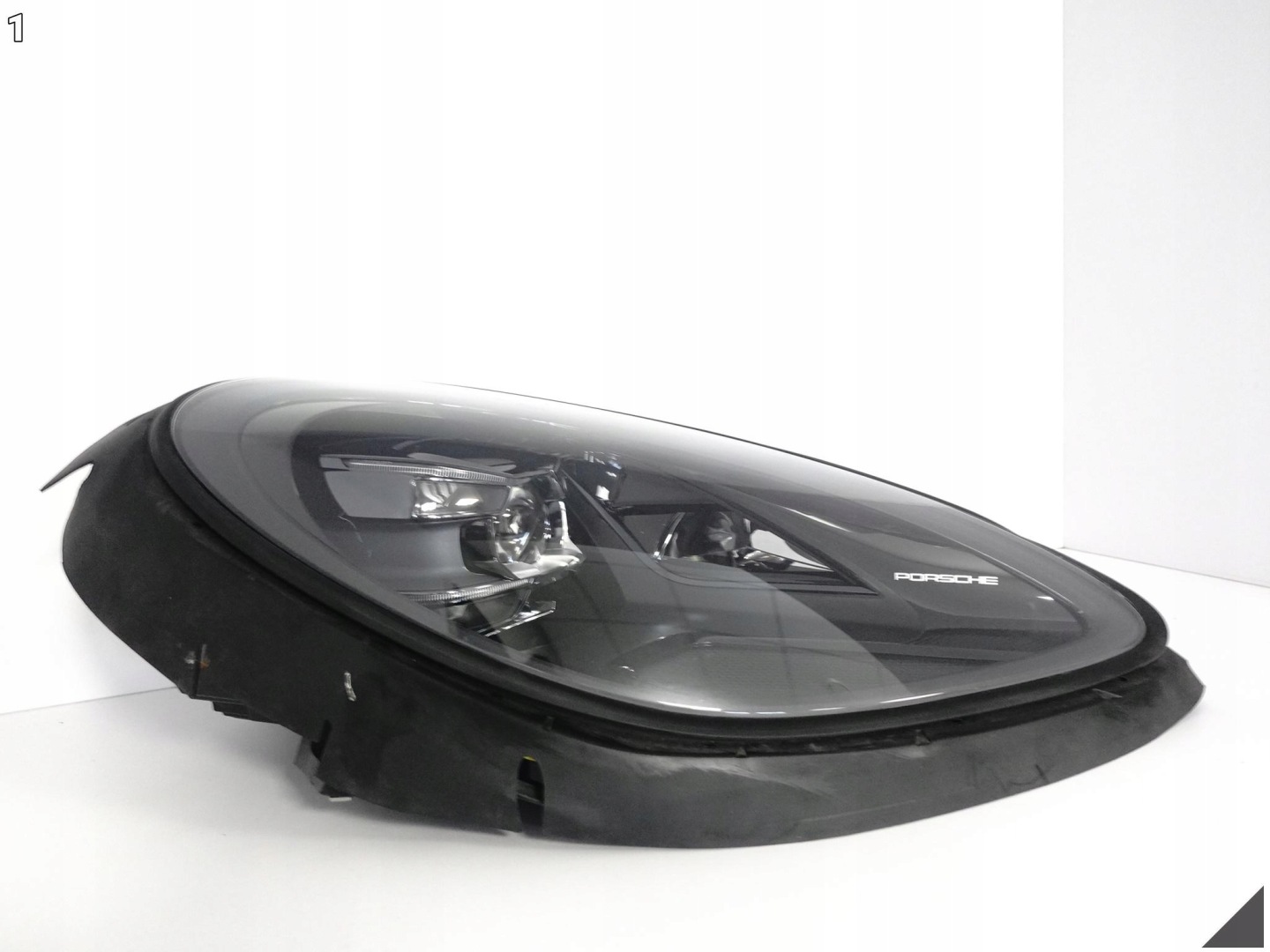PORSCHE MACAN 95B GTS LIFT 18- FULL LED light right front EUROPA EXCL 010AS