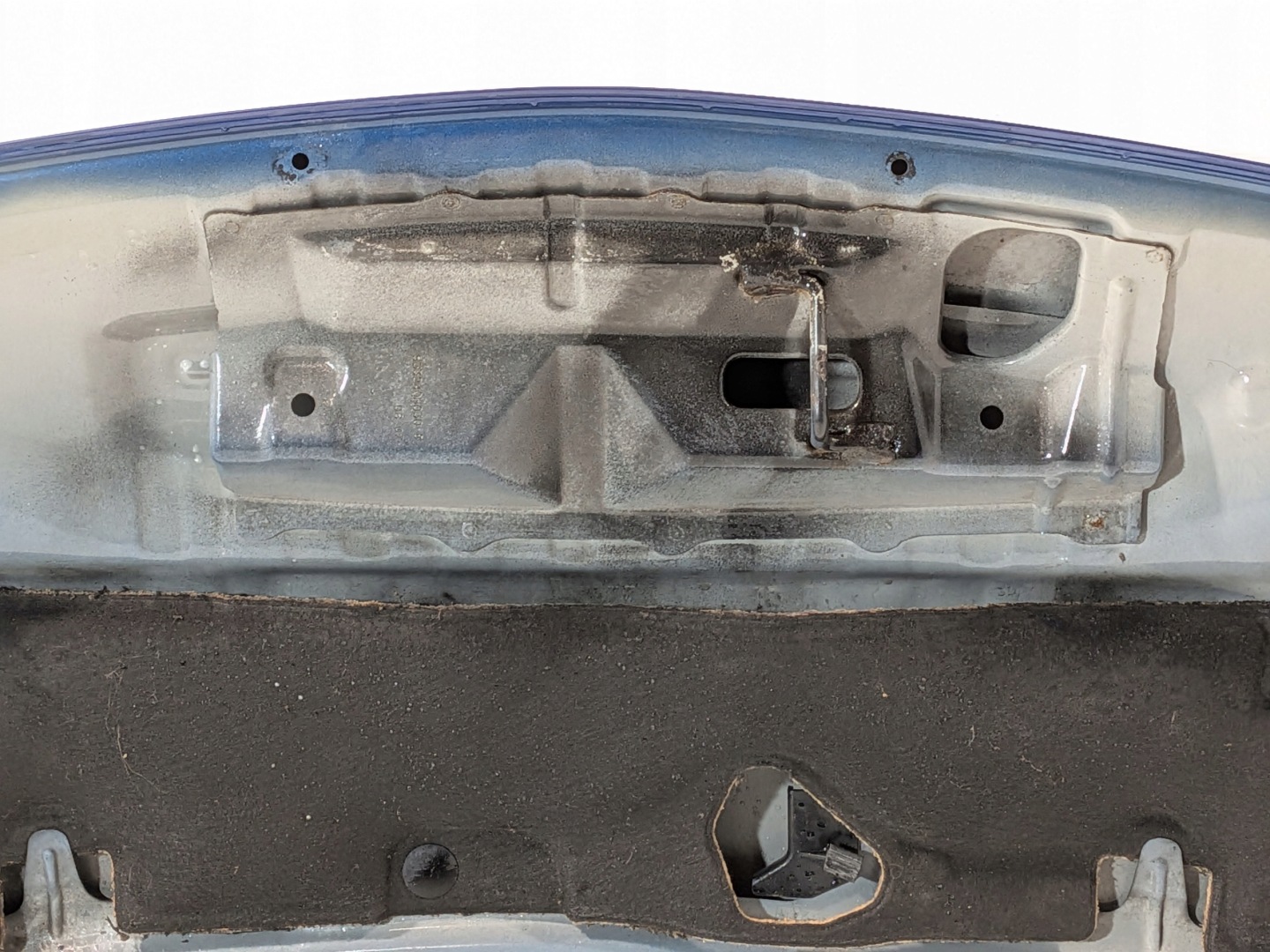 Capot kod lakieru ELY Citroen C1 05-14