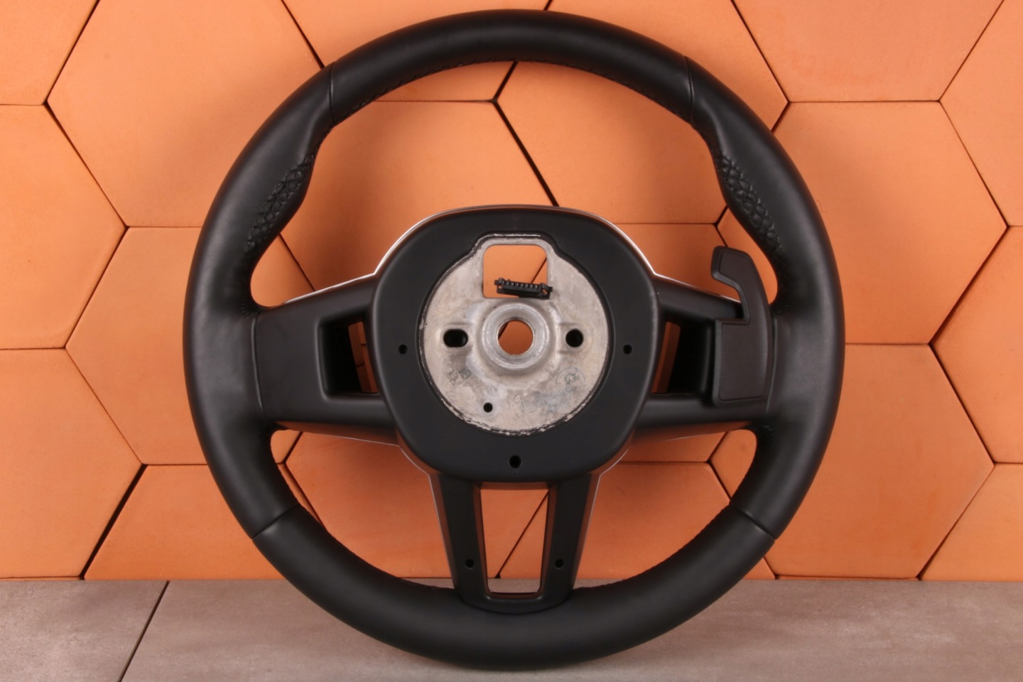 BMW X1 U11 X2 U10 originál steering wheel, m-packet heated BOOST 26 km !!!