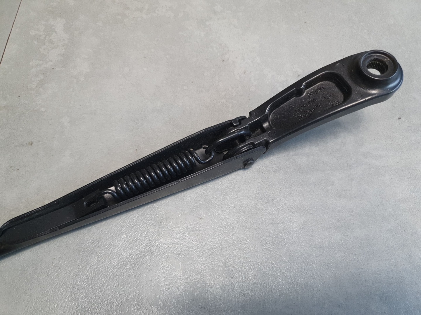 Audi SQ6 e-tron wiper arm windows right 95C955410