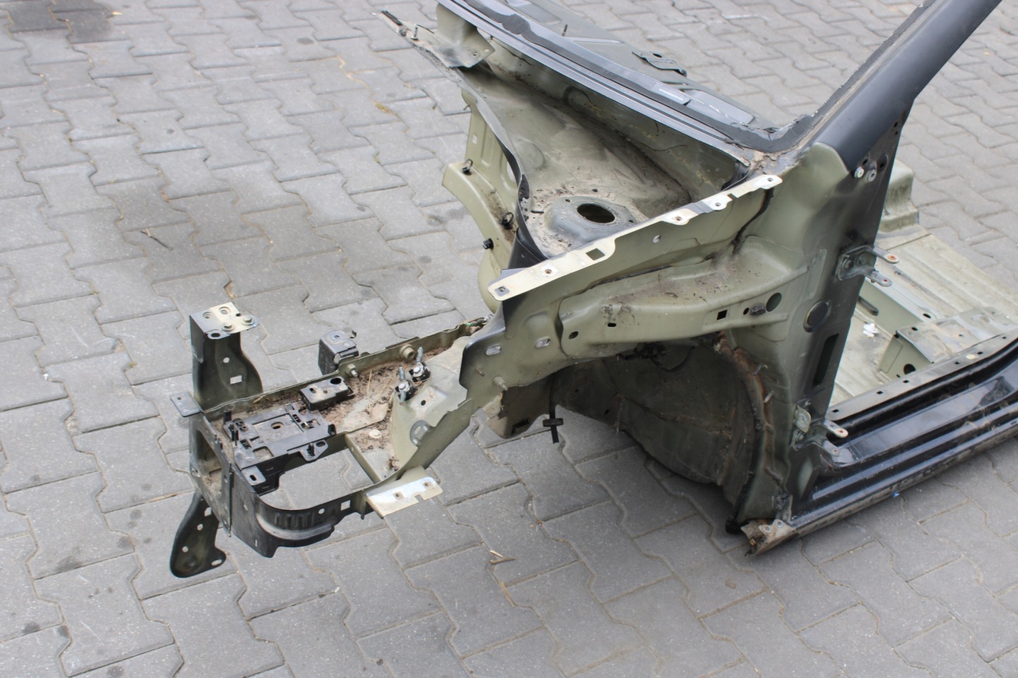 quarter left front pillar quarter threshold left front CITROEN C3 III 3