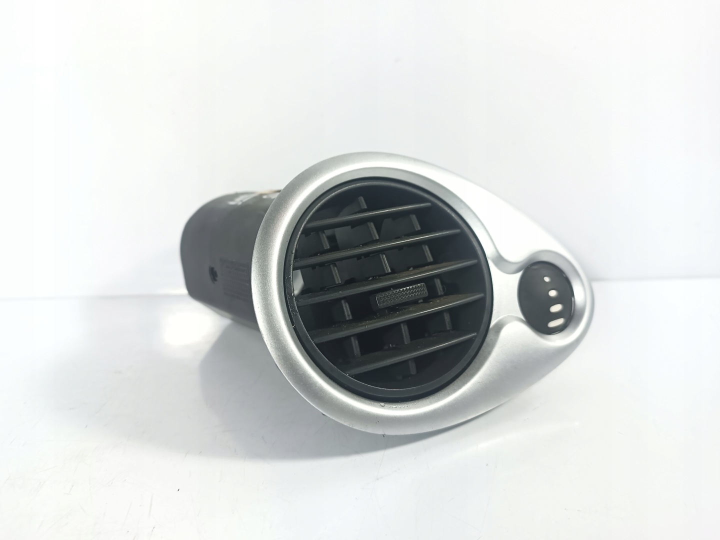 Renault CLIO 3 III 05-12 grid air conditioning devices air left driver´s