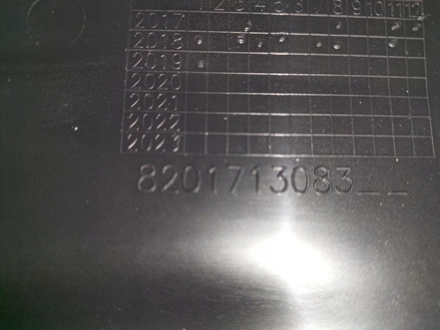 cap of a bumper rear part left DACIA DUSTER II 17