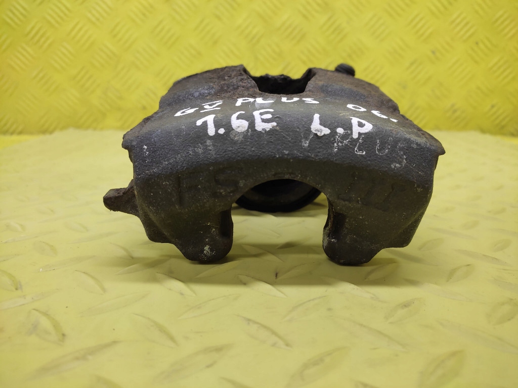 VW GOLF V plus 1.6 8V caliper left front