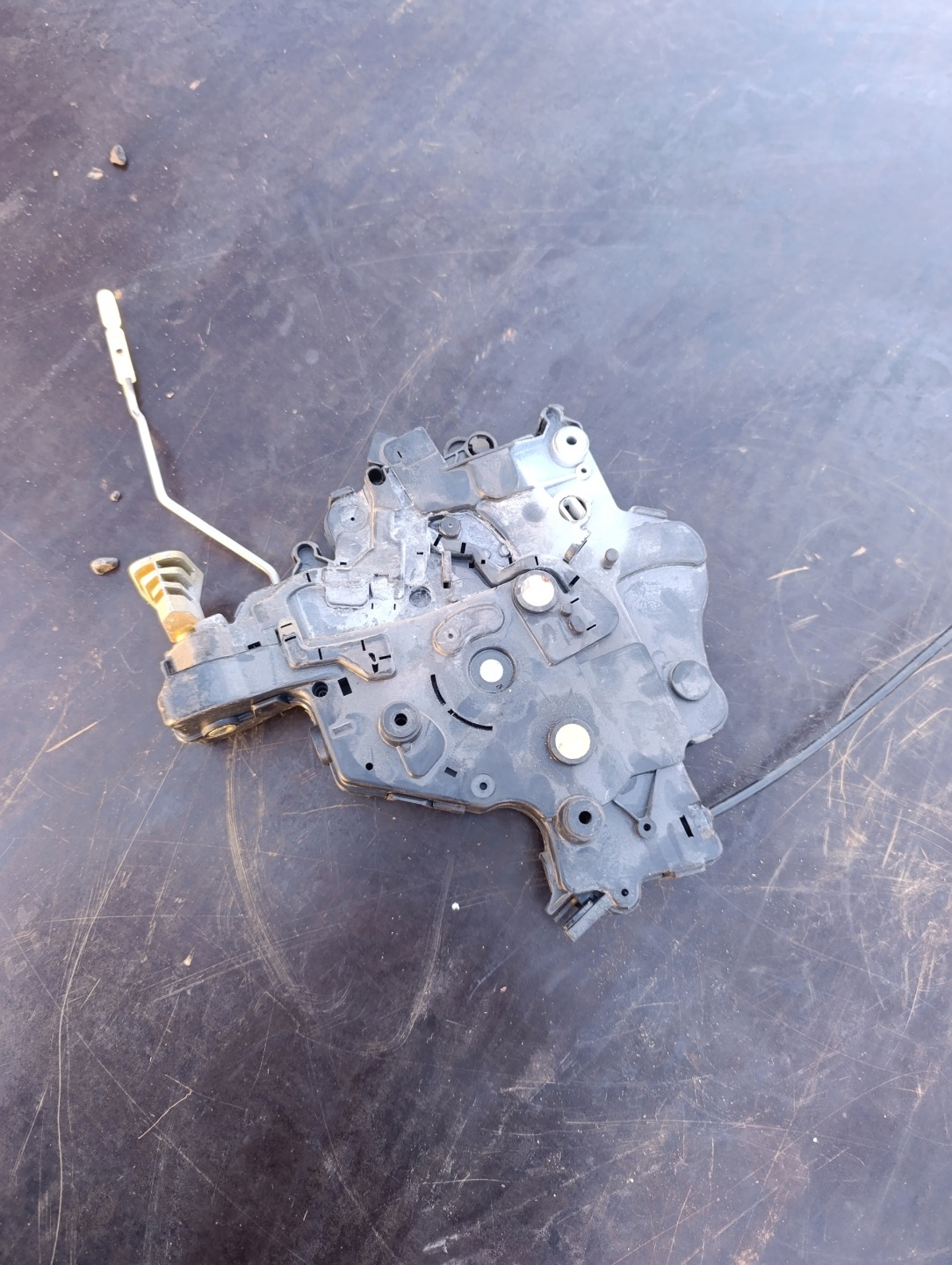 VW T5 Schloß Tür gleitende links 7H0843653AS