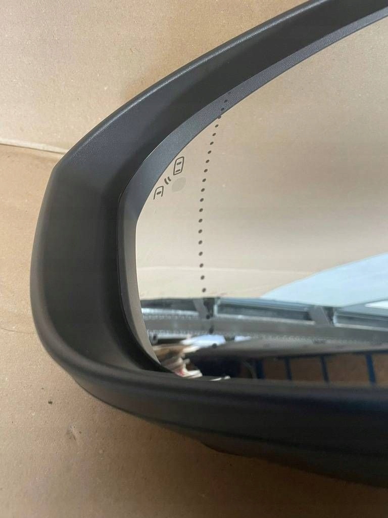 electrics mirror front side left Renault Megane E-Tech 10+6+1 PIN