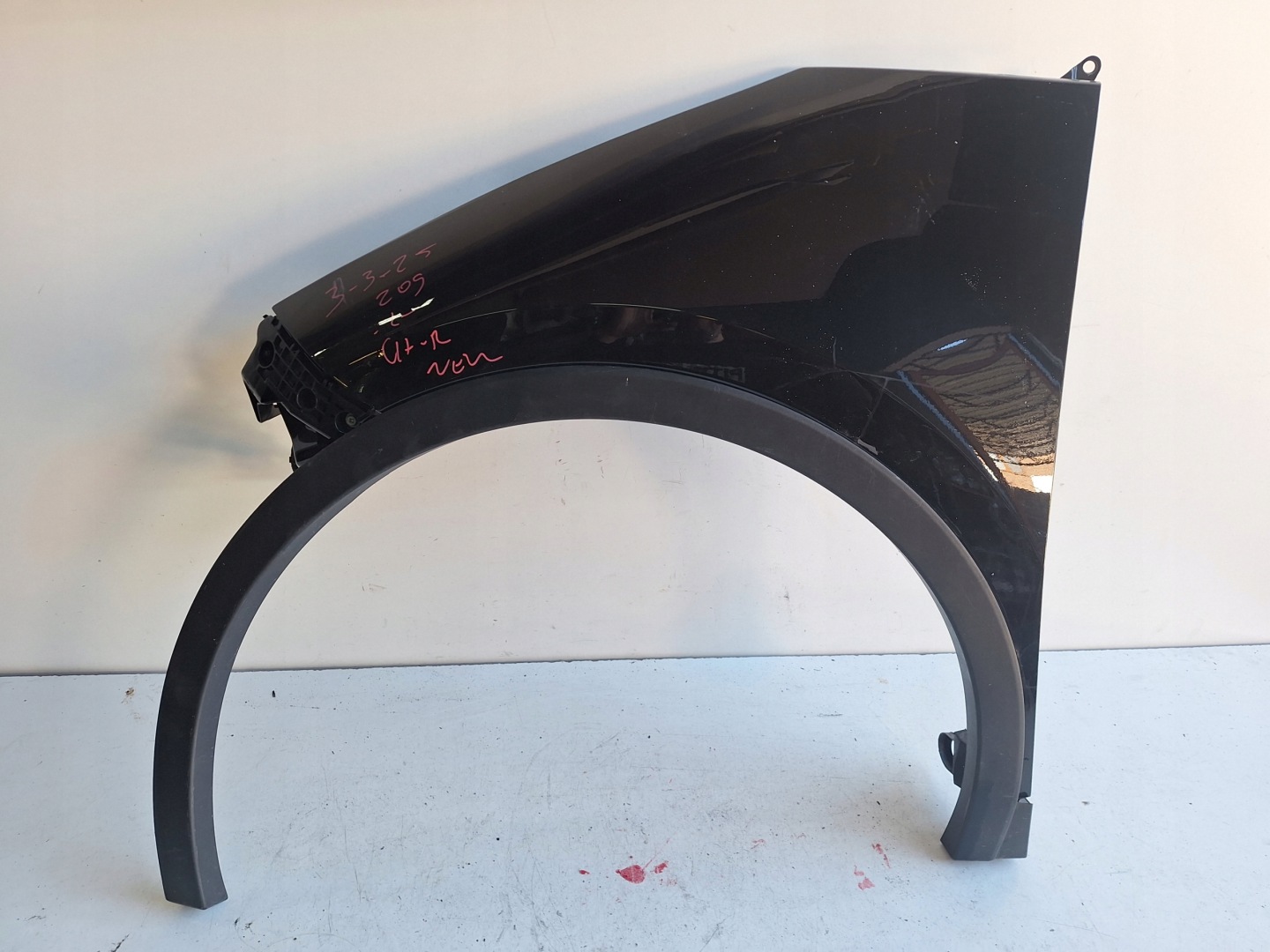 TOYOTA CH-R II 23-> fender left front 209