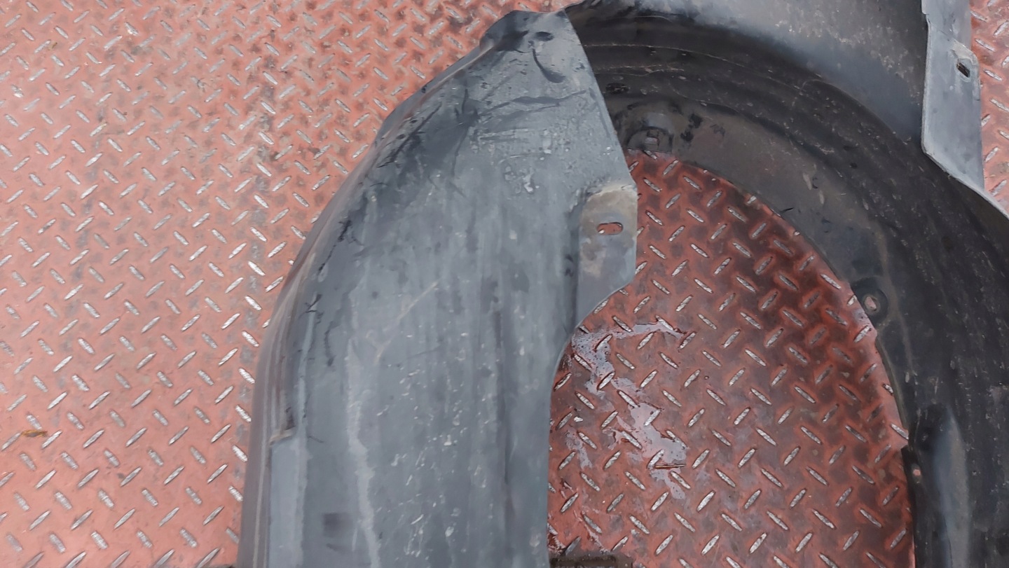 mudguard right front SKODA RAPID 12-19