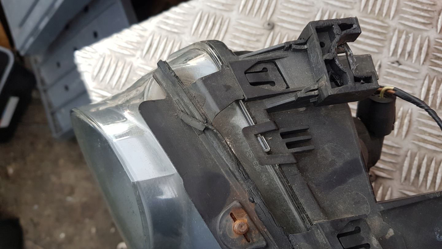 BMW E46 COMPACT light left front 0301187201