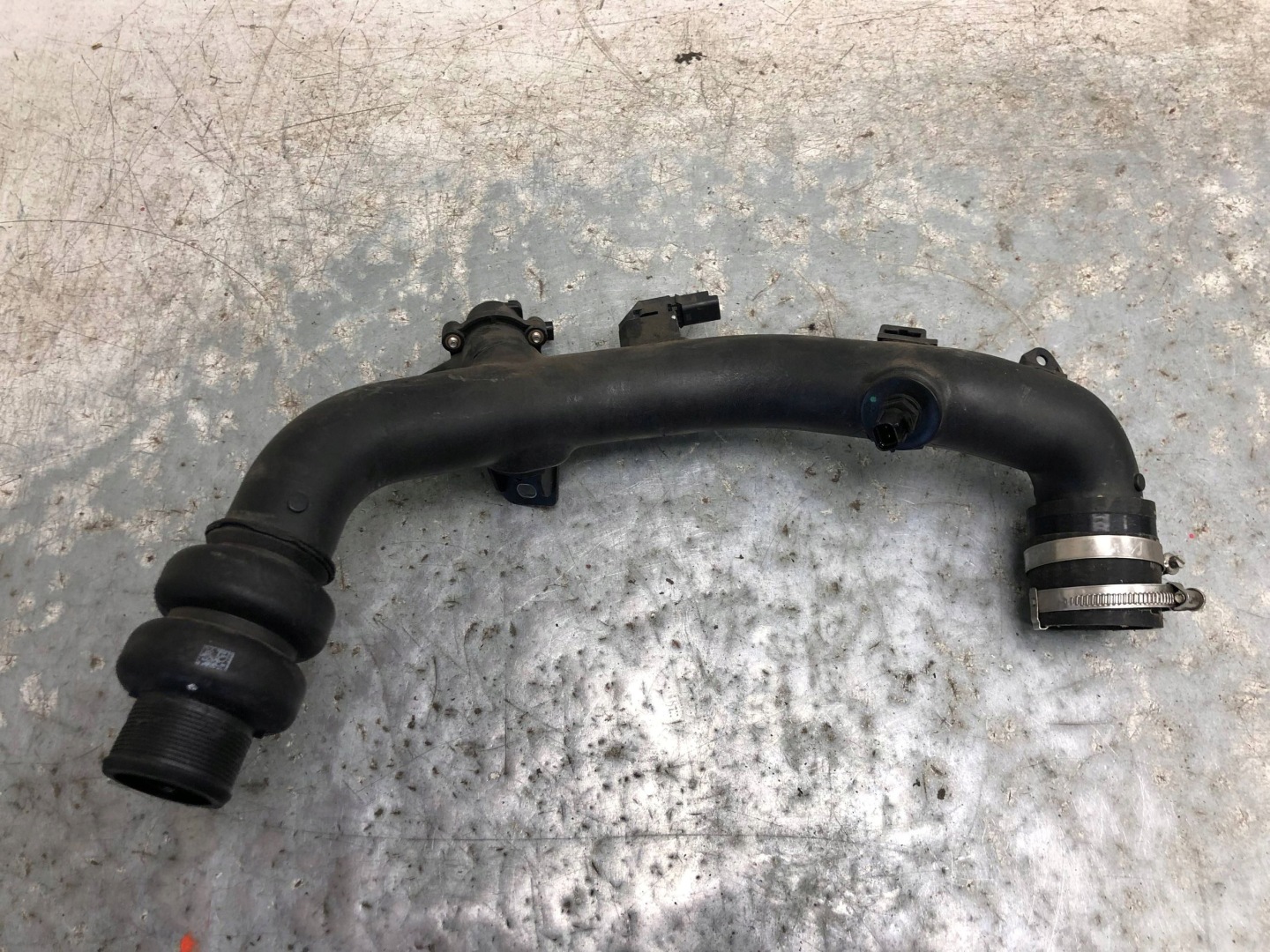 trouba vedení intercoolera FORD KUGA MK2 JT4E-9U465-AA DS7A-9F479-CB