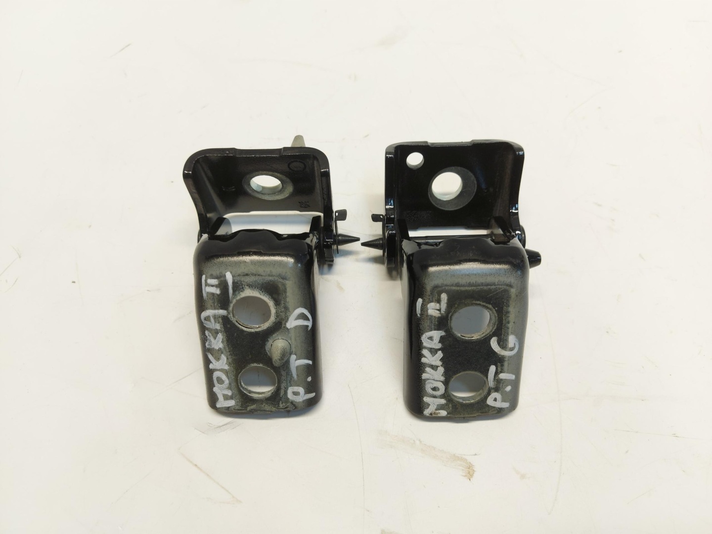 Opel Mokka-E II B hinge door rear part right gora dol komplet