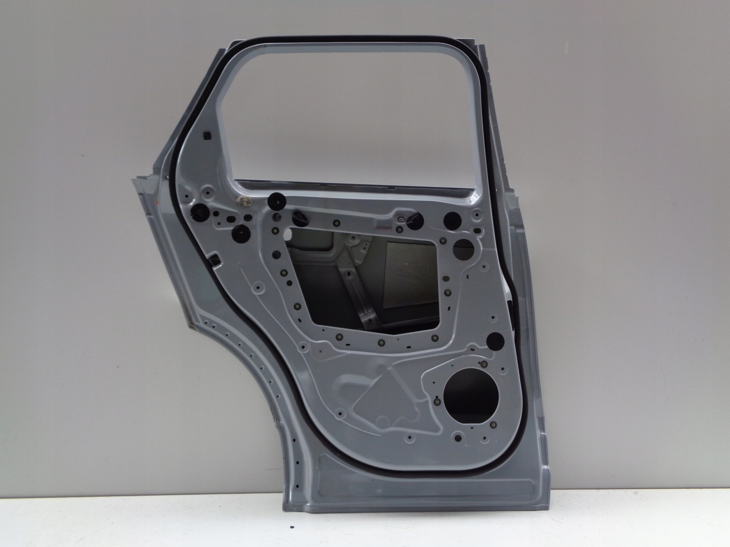 door left rear. RANGE ROVER VELAR 18- NR 46401