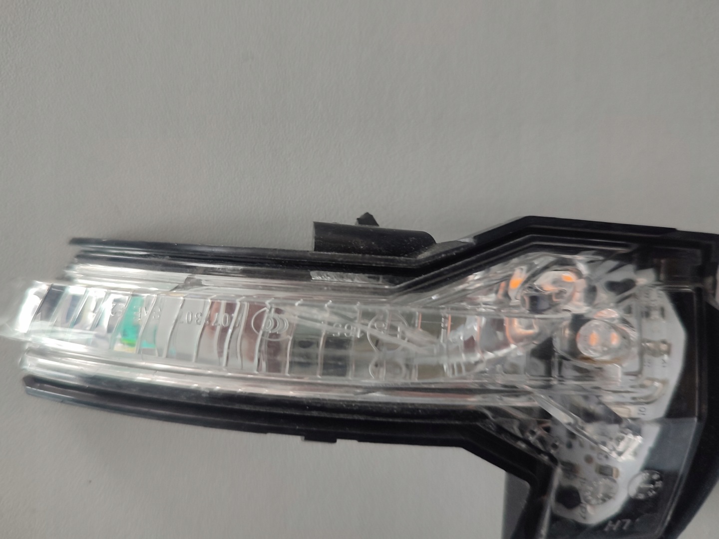 indicator W mirror AUDI A1 II 2G0949101