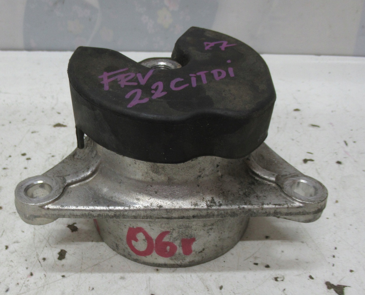 HONDA FR-V 2.2 CTDI 07R holder engine mount