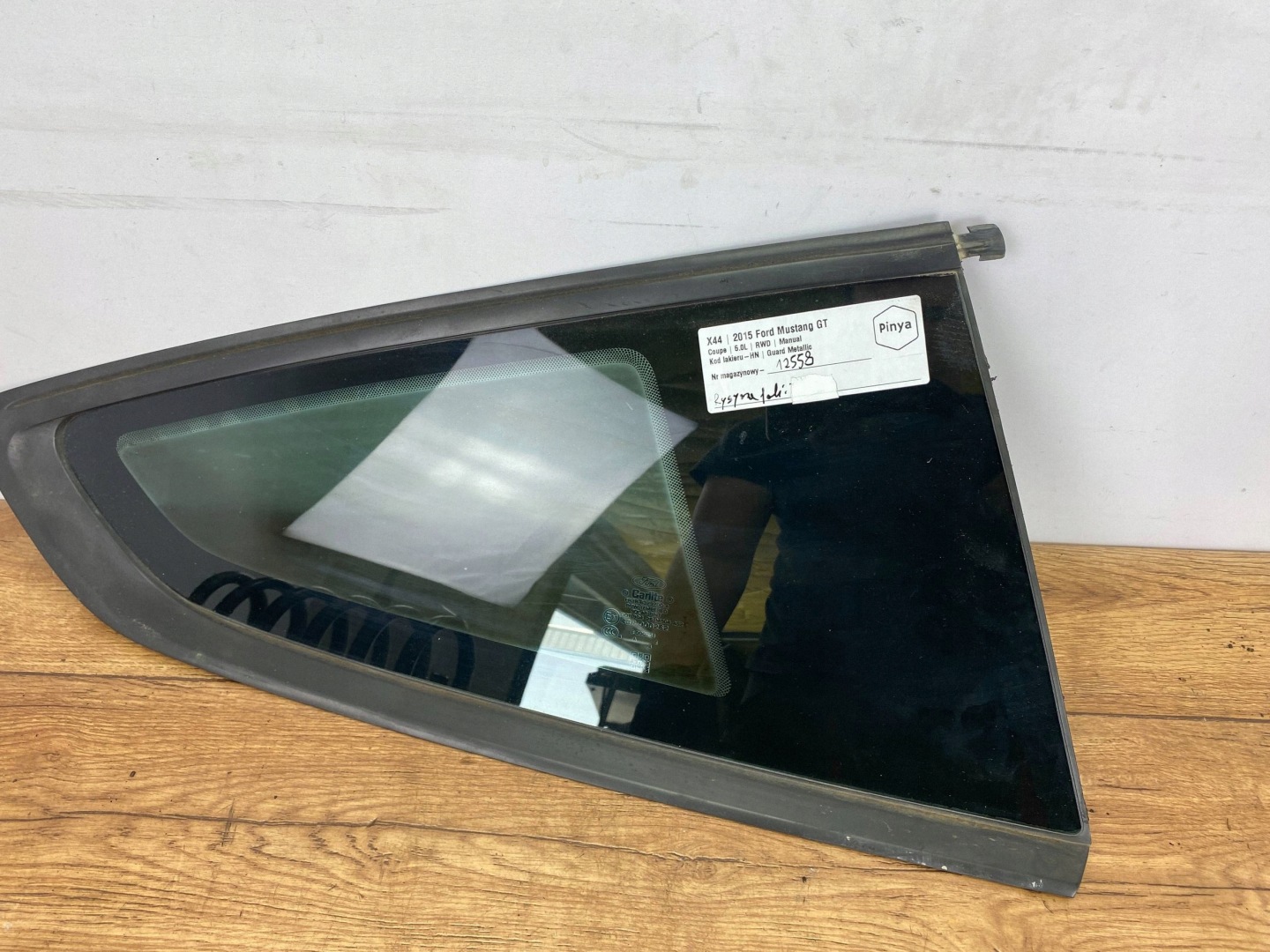window side central Ford Mustang VI 2015+