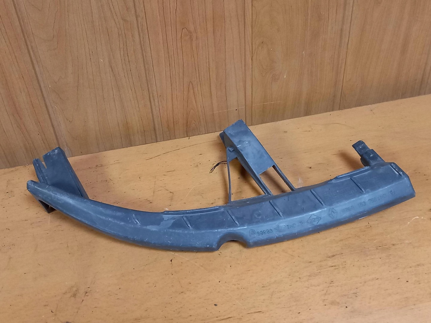 bumper bracket right front RENAULT SCENIC II 8200183758