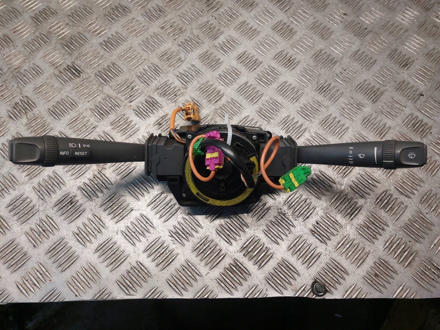 steering wheel levers and controls + ring VOLVO S60 and 8666597