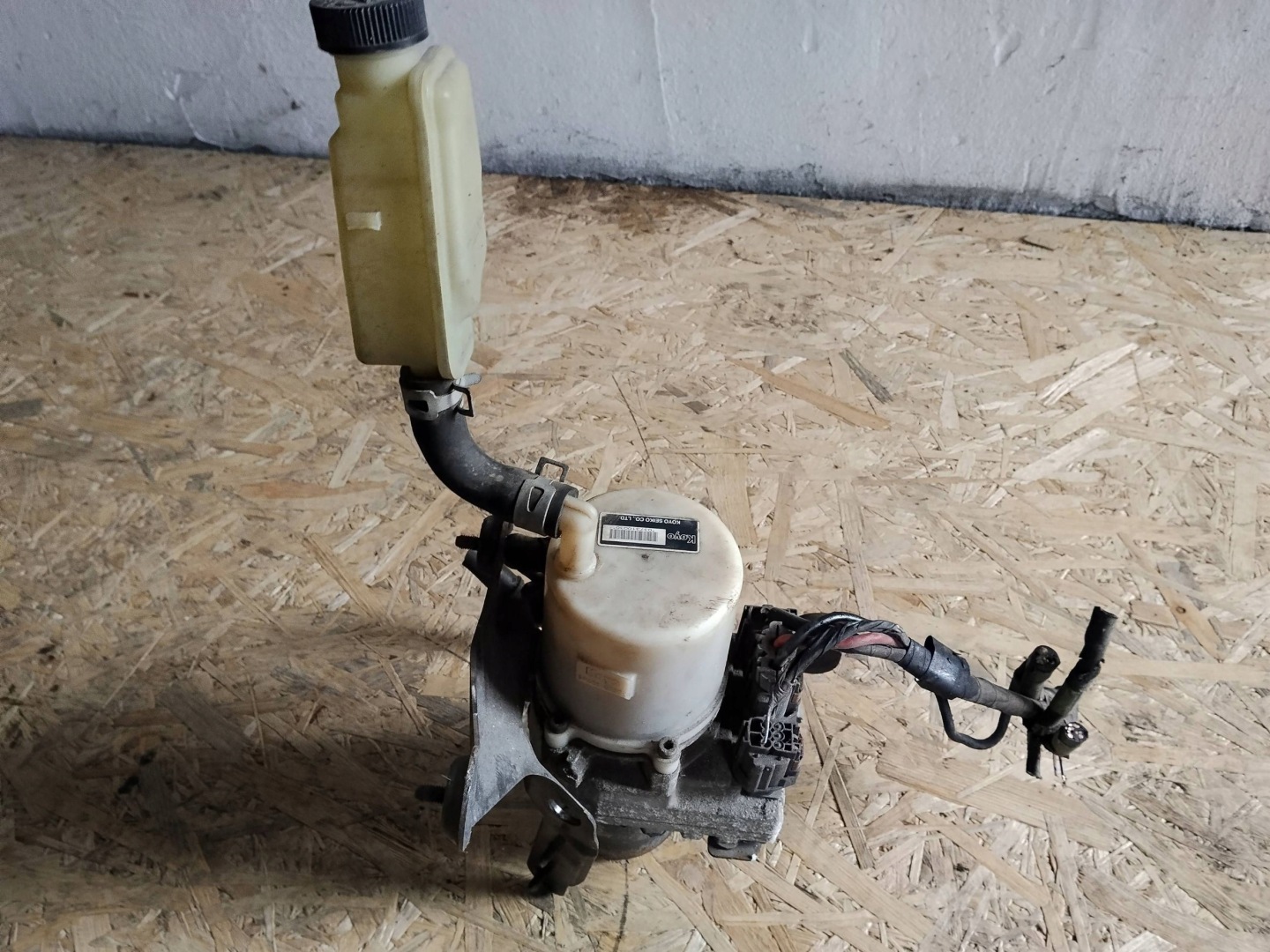 servo pump electrical Koyo Mazda 3 and 037310030