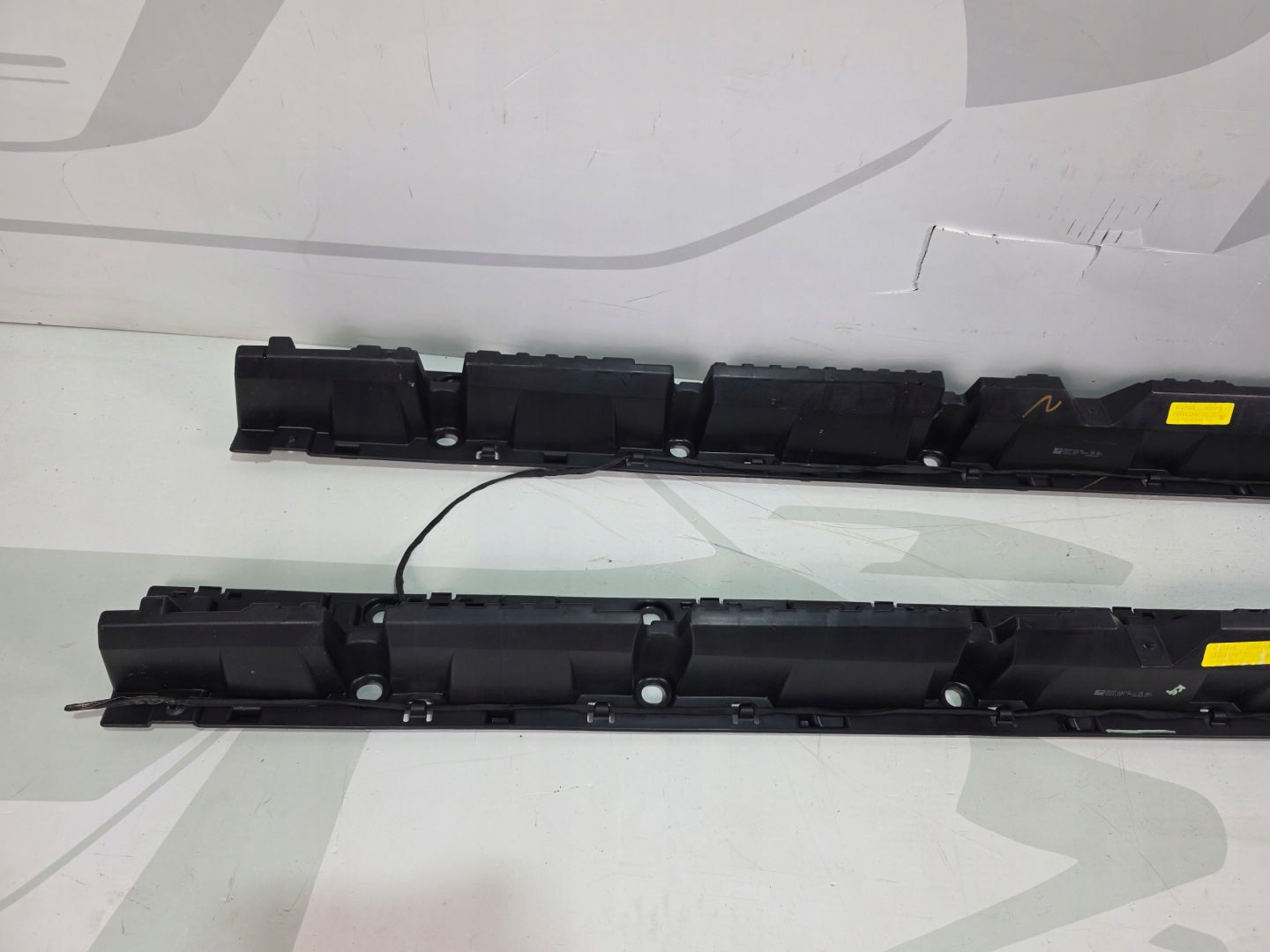 support holder mouldings PROGOWEJ left BMW X7 G07 LCI 7441117