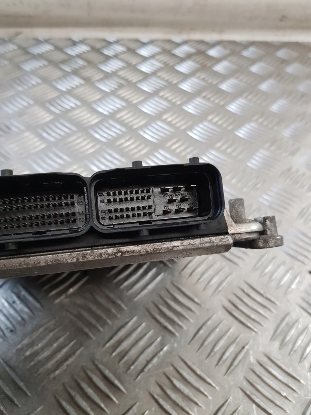 control unit of the engine P56041700BB 0281010291 JEEP CHEROKEE 2.5D 02R