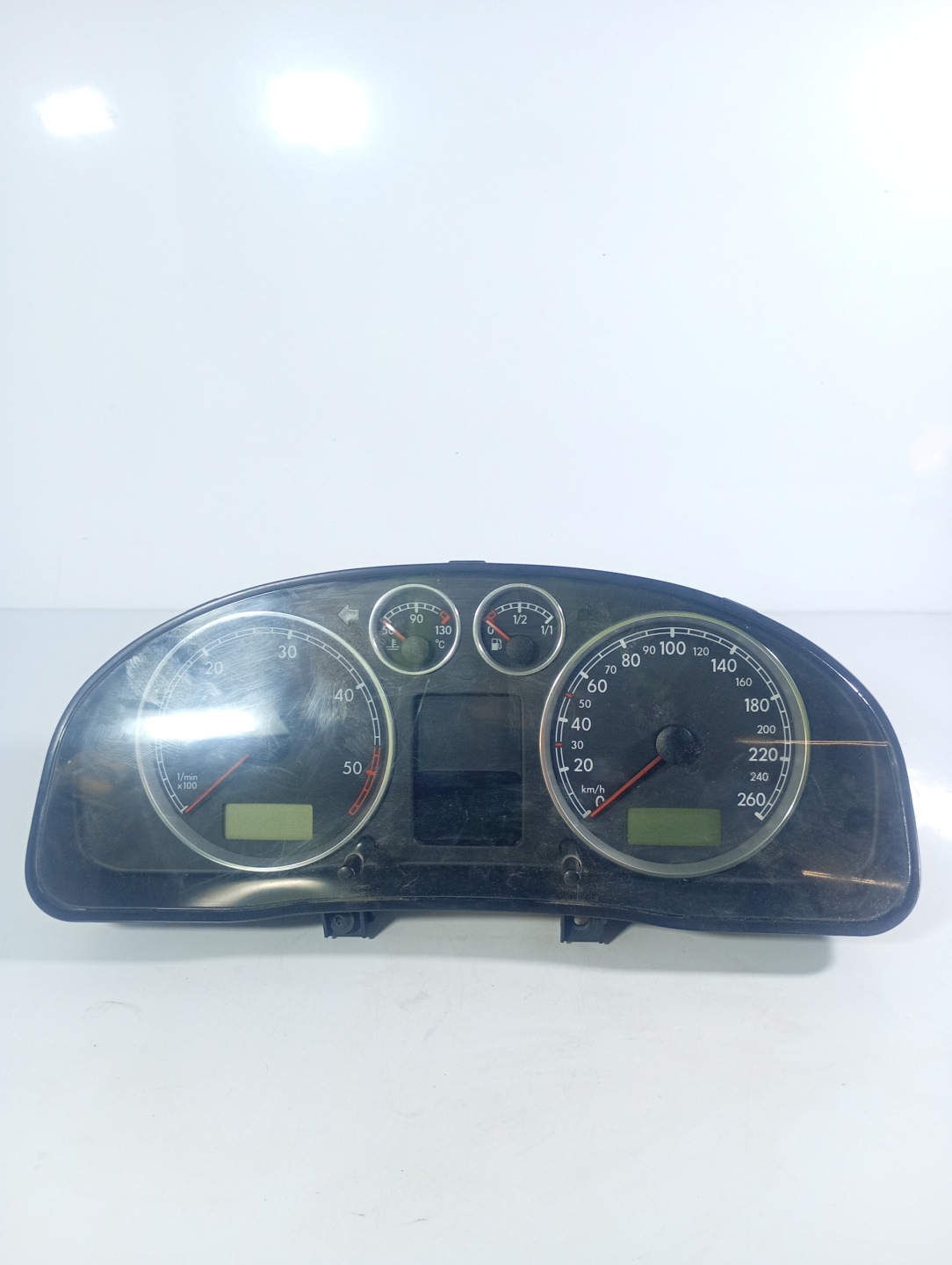 VW PASSAT B5 FL 00-05 dials dials tachometer 260000 km OE 88311245