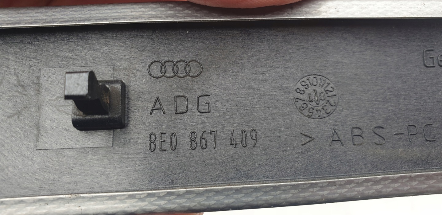 listák OZDOBNE DESKI DEKOR AUDI A4 B7 2005