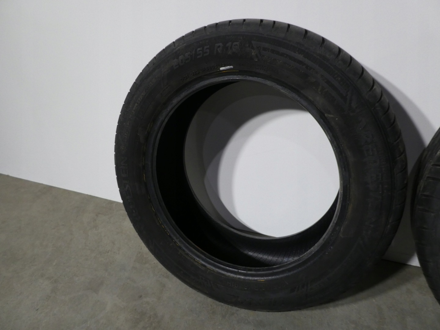 2X tyre Vredestein 205/55/16 2021R