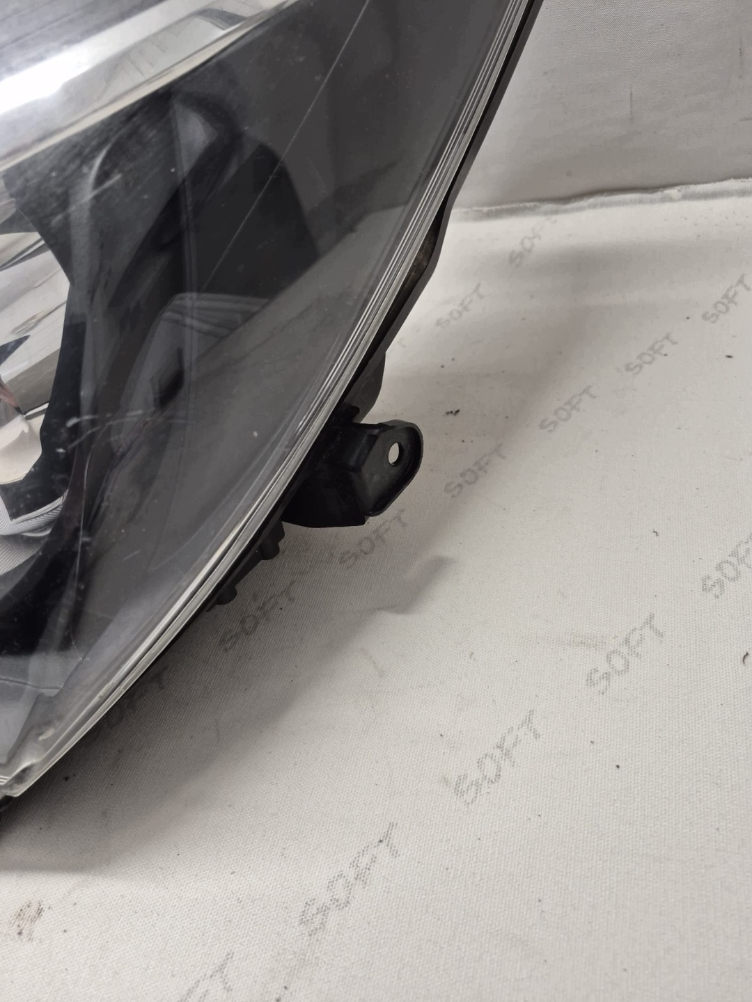 TOYOTA YARIS III LIFT 14- light left front front lens