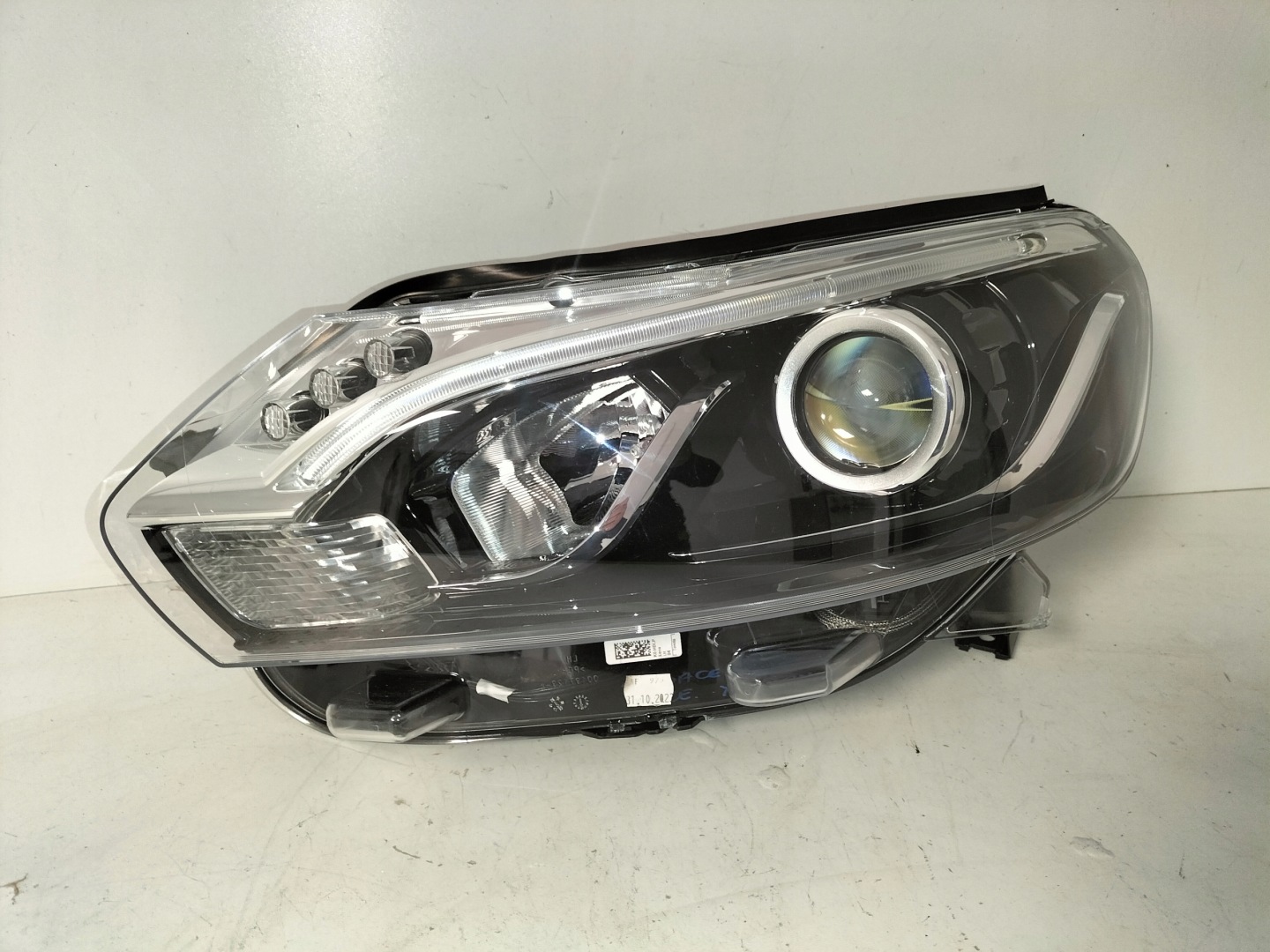 light front reflektor left TOYOTA PROACE II 16- XENON