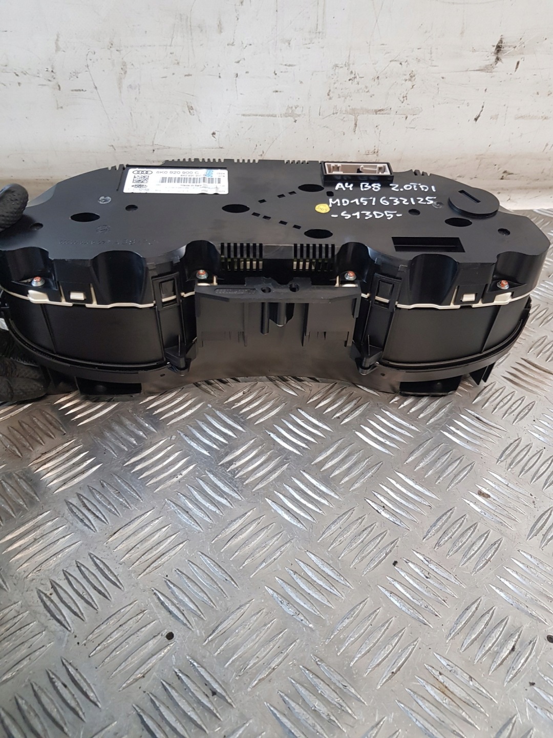 dials 8K0920900C AUDI A4 B8 2.0TDI 09R- EUROPA