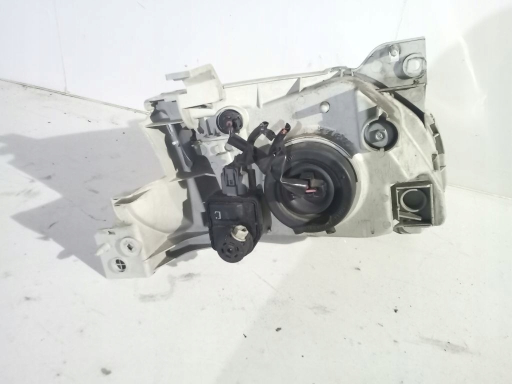 Mazda MPV II light left front front