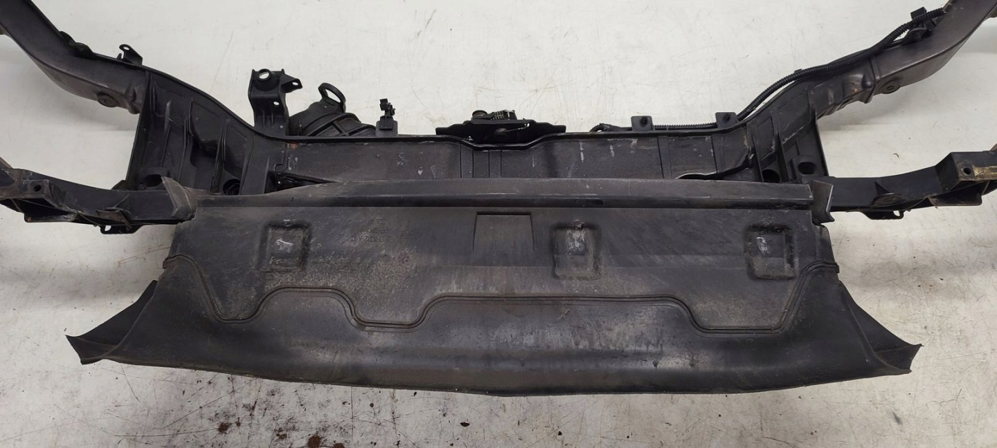 support panel for radiators pillar iron Ford Focus MK3 2,0 TDCI
