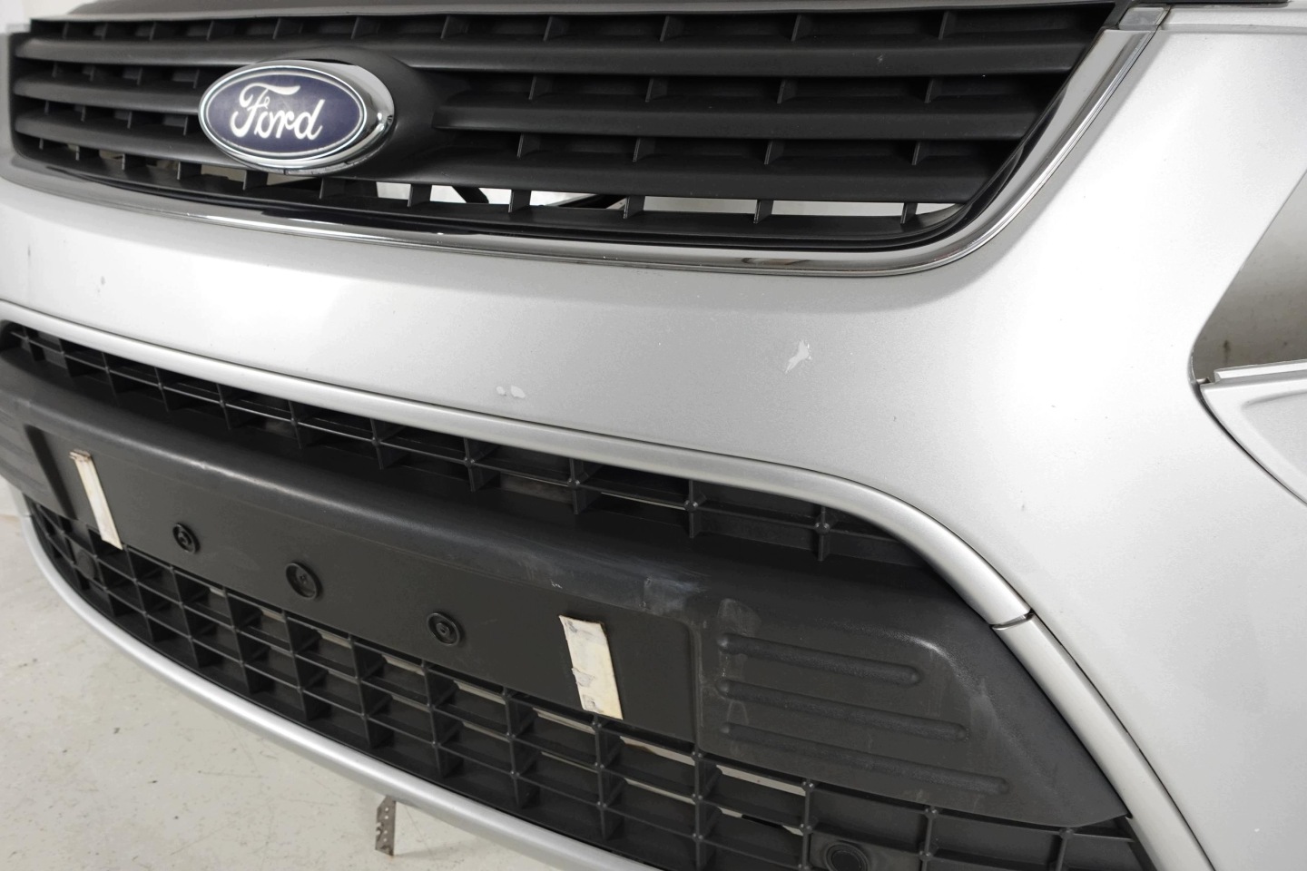 nárazník předek přední FORD KUGA a MK1 08-12 PDC 08 O8 2008-2012 maska
