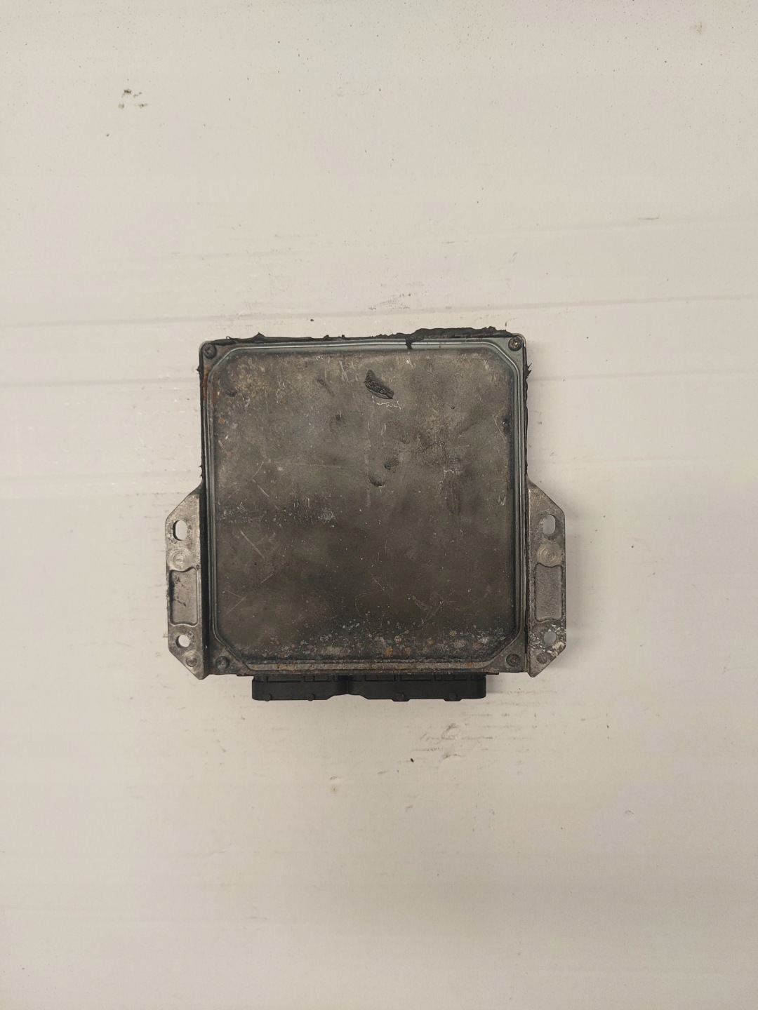 control unit of the engine OPEL VECTRA C 3.0 8973521855