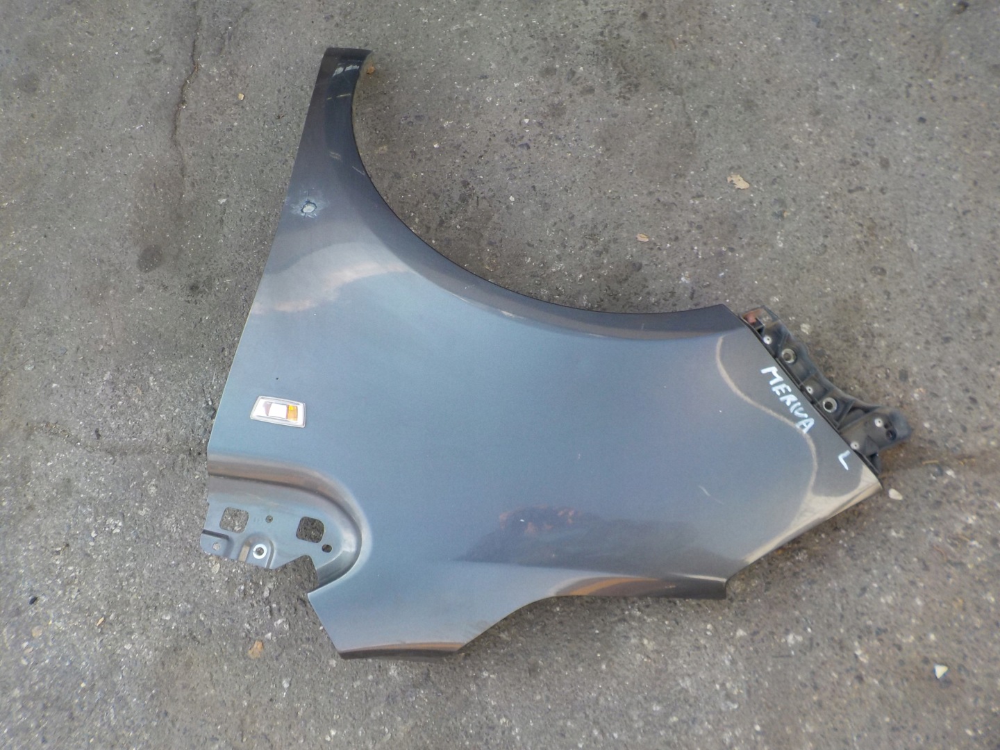 fender left front opel meriva B 2010r