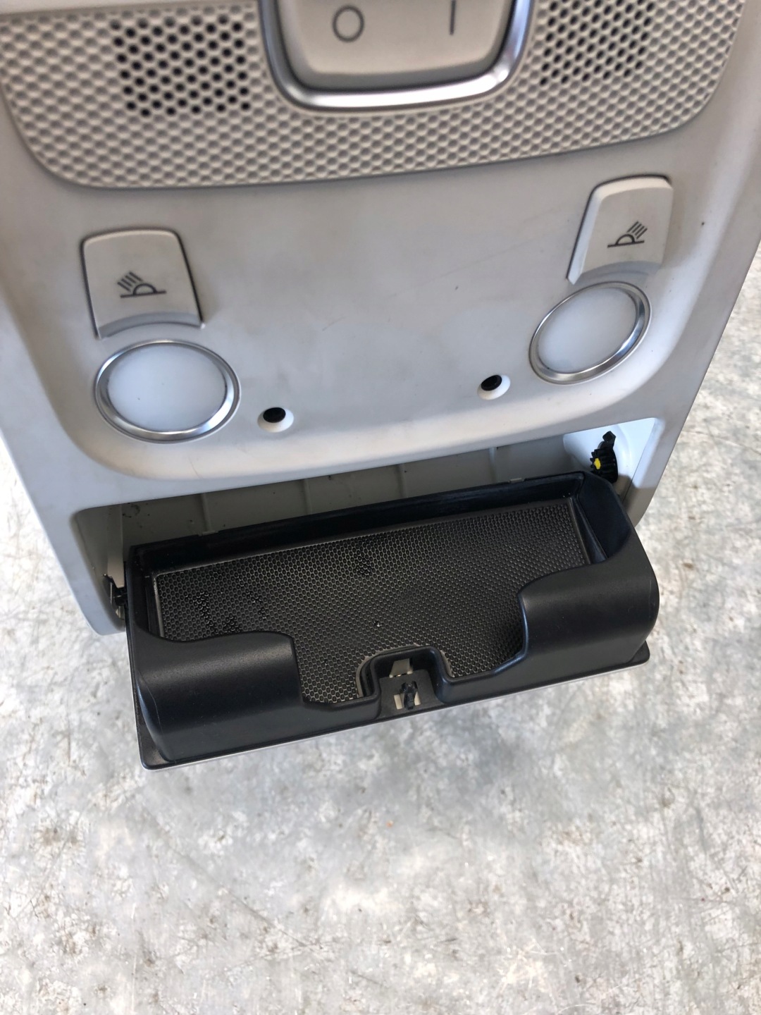 FANALE CIELO INTERNO AUDI A5 8T0947135B