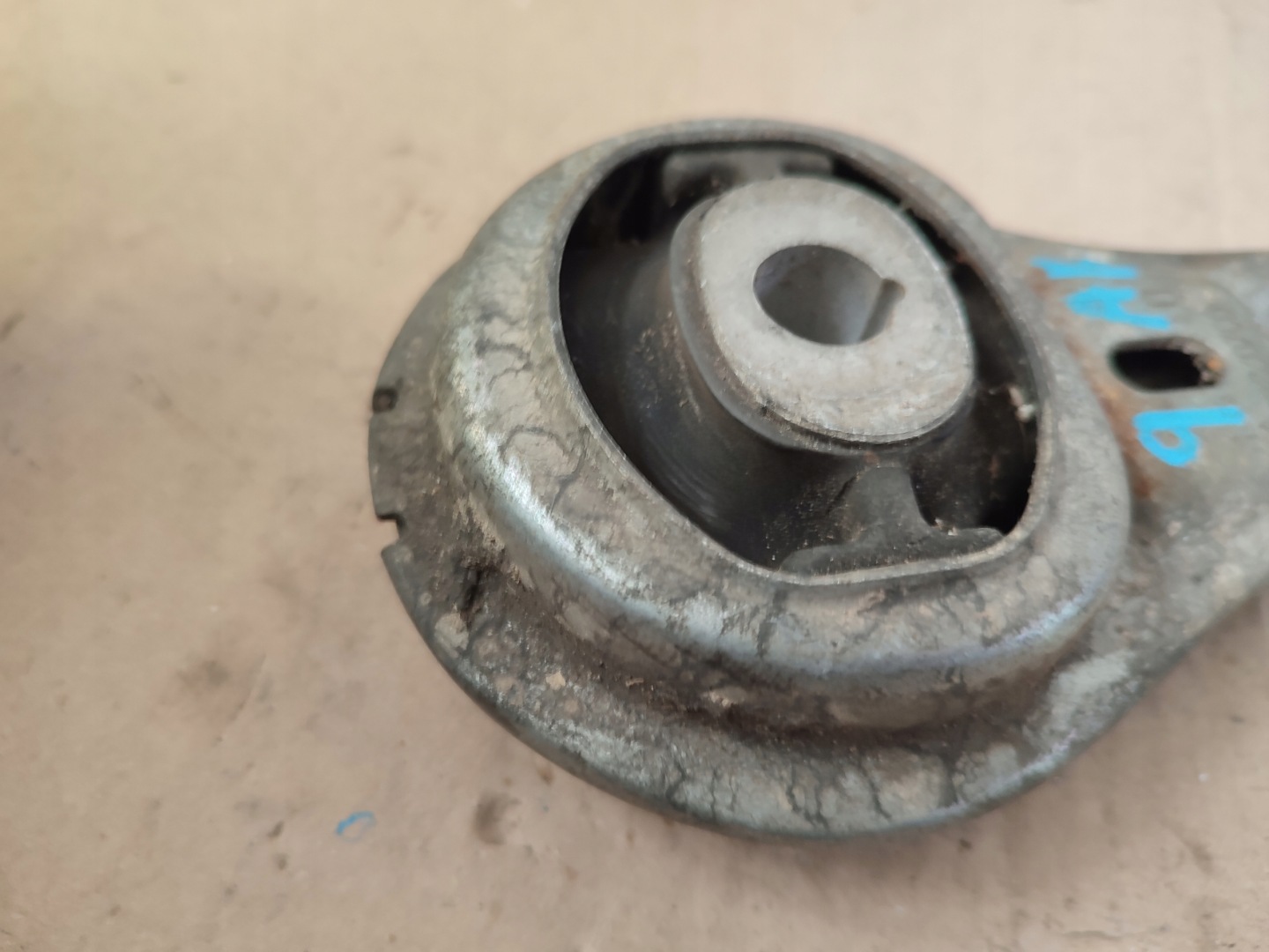 holder engine mount RENAULT MASTER MOVANO III 2.3 DCI 93860700