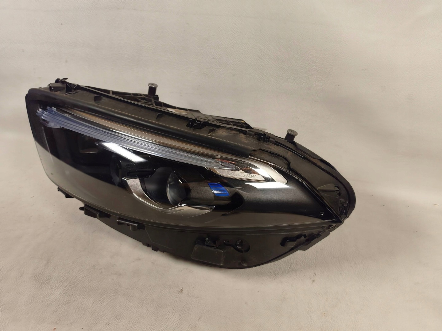Mercedes A W177 A177 Lift 23- light left front front Multibeam