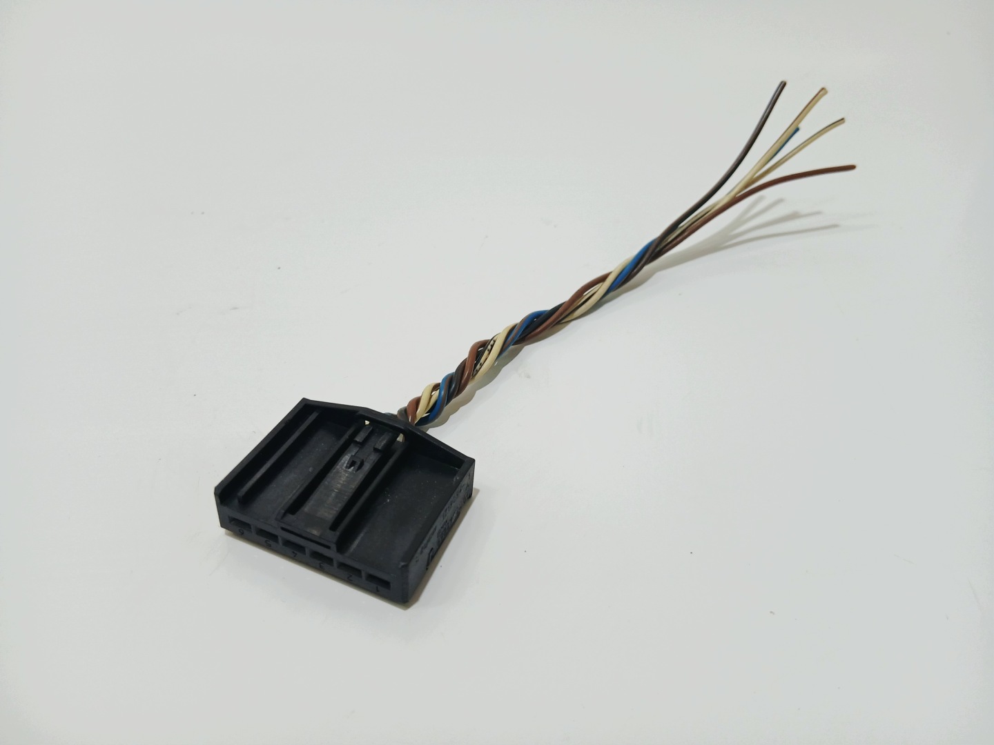 connector connecting spoiler lights rear part W fender BMW E61 LCI OE (0000004)