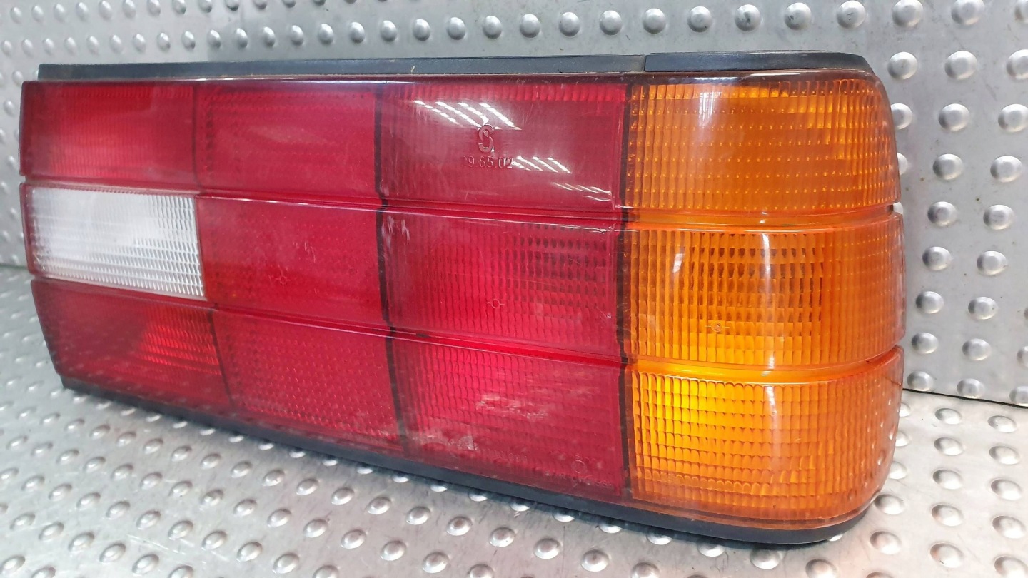 light rear part right BMW 3 E30 1386938 82