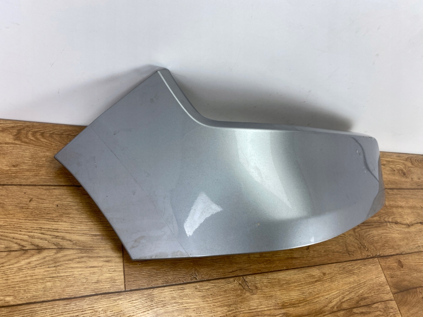 right moulding below lampe 5.7 Ram 1500 2019+