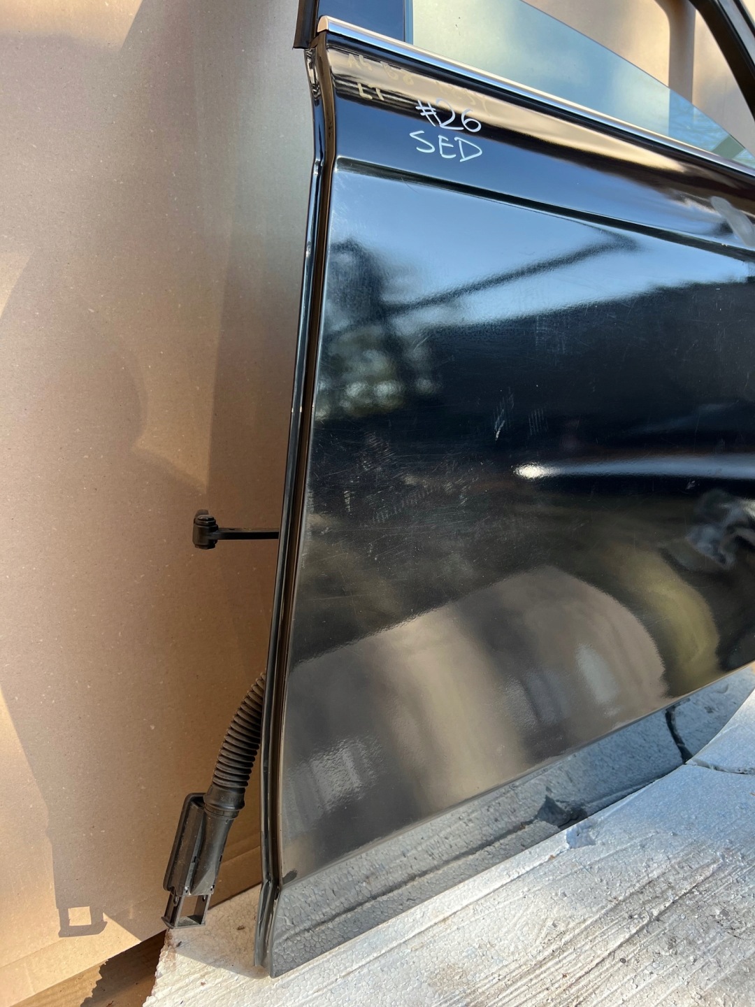 AUDI A4 B8 sedan door left rear. left rear part LZ9Y